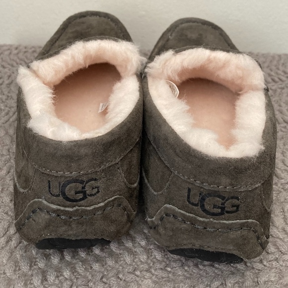 Ugg Gray Ascot Slippers - NWOT main image 6